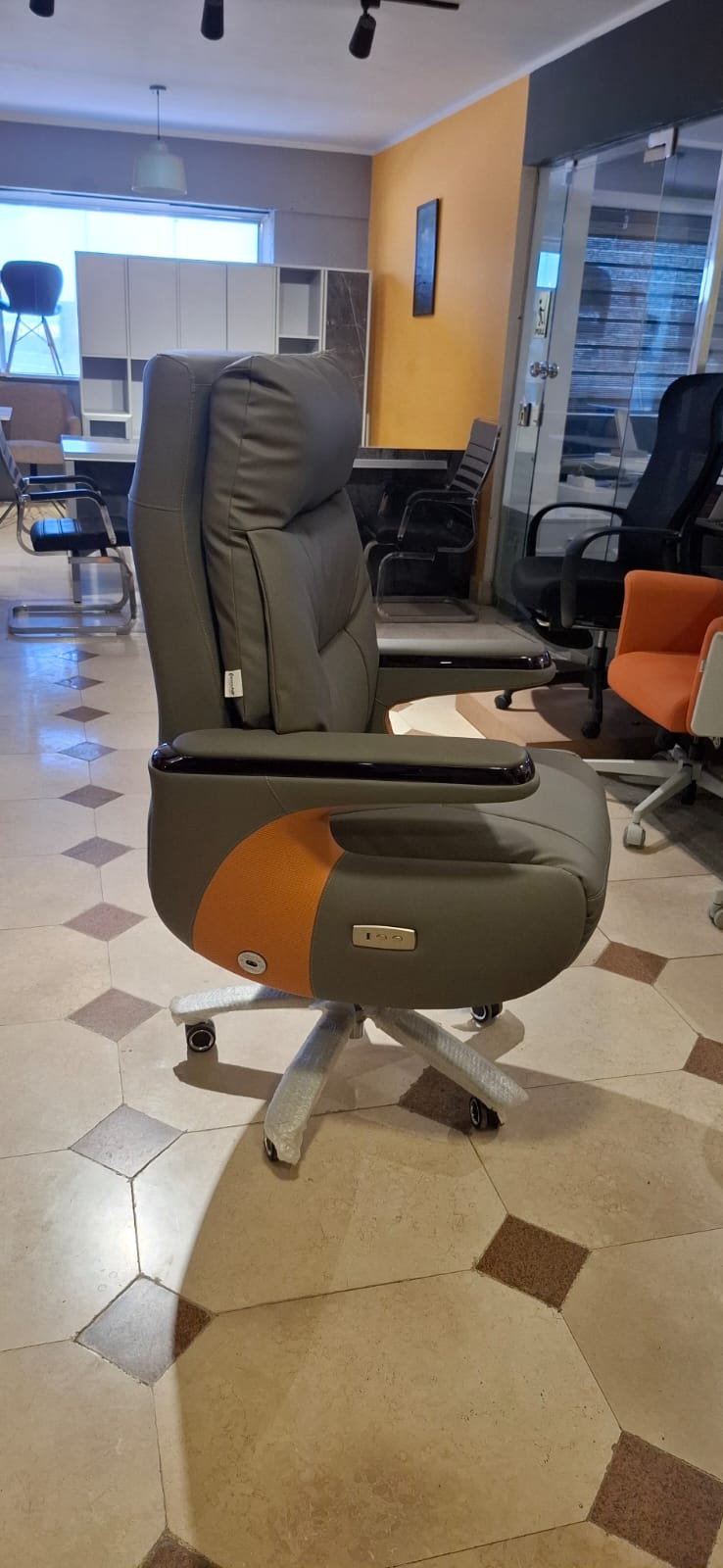 Thumbnail for 553A - Ergonomic Office Chair